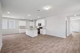 20938 Carob Tree Ln, Tomball, TX 77377 - Photo 2