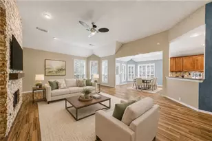 9405 Sundown Dr, Pearland, TX 77584 - Photo 2