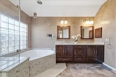 9405 Sundown Drive, Pearland, TX 77584 - Photo 22
