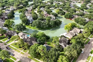 1110 Lake Estates Dr, Sugar Land, TX 77498 - Photo 48