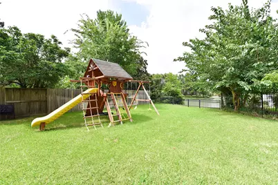 1110 Lake Estates Drive, Sugar Land, TX 77498 - Photo 34