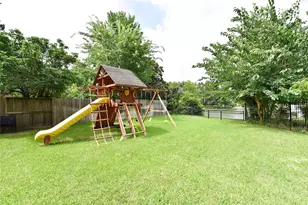 1110 Lake Estates Dr, Sugar Land, TX 77498 - Photo 34