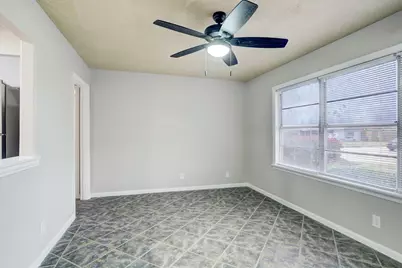 2100 Ontario Street, Baytown, TX 77520 - Photo 2