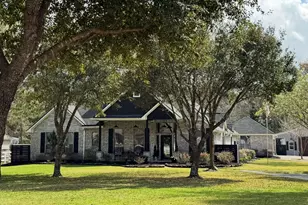 15677 Connie Ln, Montgomery, TX 77316 - Photo 2