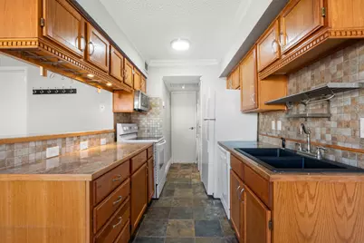 2750 Holly Hall Street #901, Houston, TX 77054 - Photo 14