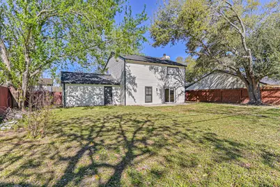 425 E Castle Harbour Drive, Friendswood, TX 77546 - Photo 28