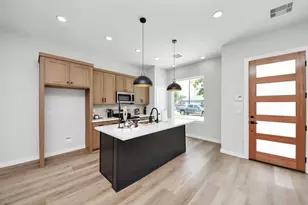 7906 Gladstone St, Houston, TX 77051 - Photo 32
