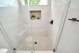 7906 Gladstone St, Houston, TX 77051 - Photo 18