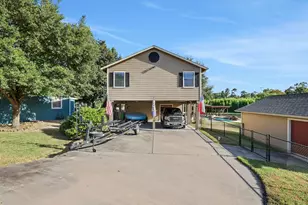 140 Elm Dr, Onalaska, TX 77360 - Photo 2