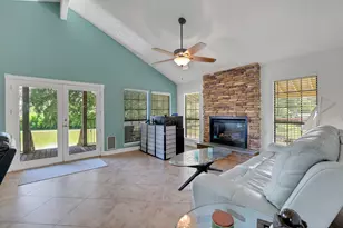140 Elm Dr, Onalaska, TX 77360 - Photo 6