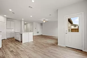 8106 Coral Dr, Texas City, TX 77591 - Photo 12