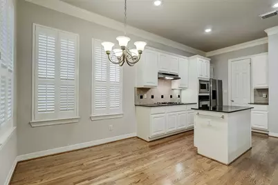 1302 W Park At Shady Villa, Houston, TX 77055 - Photo 6
