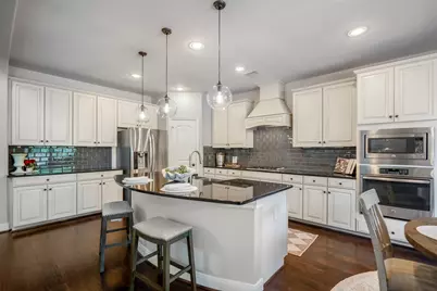 7 E Wading Pond Circle, Tomball, TX 77375 - Photo 18