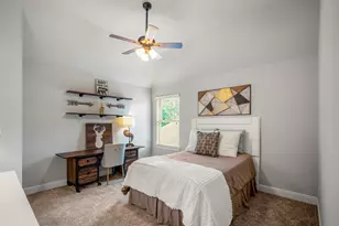 7 East Wading Pond Circle, The Woodlands, TX 77375 - Photo 42