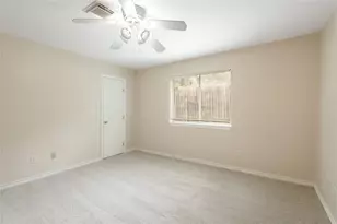 636 Avenue H, Huntsville, TX 77320 - Photo 14
