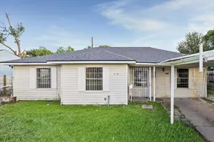 7119 Long Point Rd, Houston, TX 77055 - Photo 1