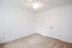 2747 Durban Dr, Houston, TX 77043 - Photo 16