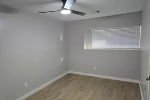 8307 Coastway Ln, Houston, TX 77075 - Photo 12