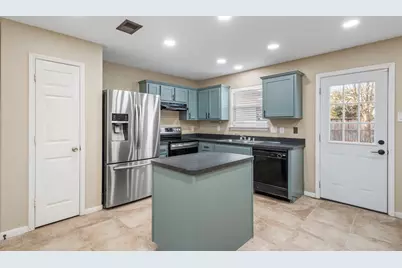 4106 Falling Trace Lane, Richmond, TX 77469 - Photo 4
