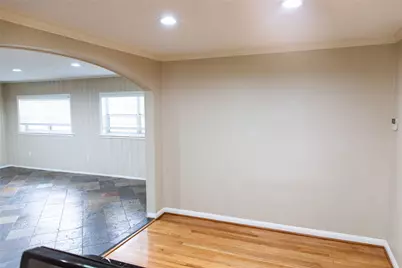 5564 Aspen Street, Bellaire, TX 77401 - Photo 12