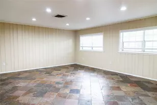 5564 Aspen St, Bellaire, TX 77401 - Photo 10