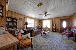 602 E Post Office St, Weimar, TX 78962 - Photo 6