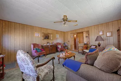 602 E Post Office Street, Weimar, TX 78962 - Photo 4