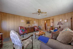 602 E Post Office St, Weimar, TX 78962 - Photo 4