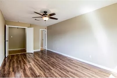 411 S Austin Street, Webster, TX 77598 - Photo 14