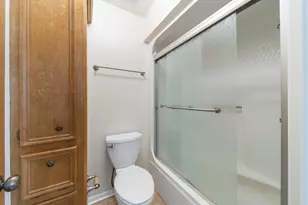 41 Greentree Ln, Conroe, TX 77304 - Photo 12