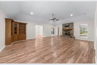 41 Greentree Lane, Conroe, TX 77304 - Photo 4