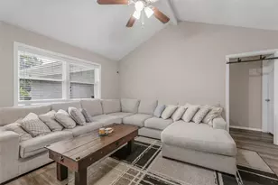 1213 Berkeley St, College Station, TX 77840 - Photo 2