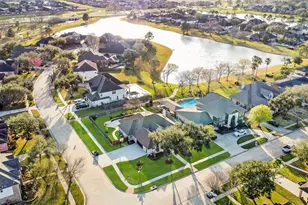 1814 Sandy Lake Dr, Friendswood, TX 77546 - Photo 36