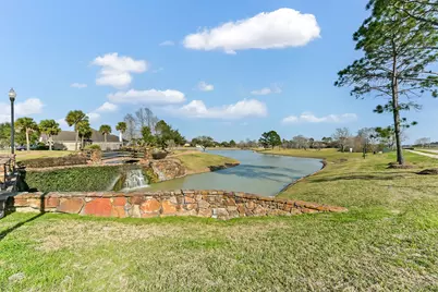 1814 Sandy Lake Drive, Friendswood, TX 77546 - Photo 40