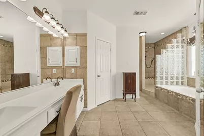 1501 W Castlewood Avenue, Friendswood, TX 77546 - Photo 26