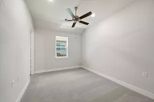10025 Larkin Cv, Willis, TX 77318 - Photo 18