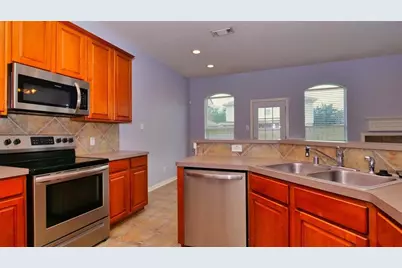 10235 Riderdale Park Lane, Houston, TX 77070 - Photo 8
