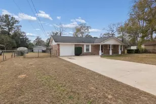 407 Holly Ln, Conroe, TX 77304 - Photo 2