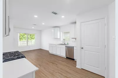 19539 Manduca Drive, Kingwood, TX 77357 - Photo 14
