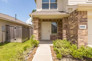 19539 Manduca Dr, Kingwood, TX 77357 - Photo 2