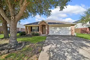 8315 Tarragon Lane E, Baytown, TX 77521 - Photo 6