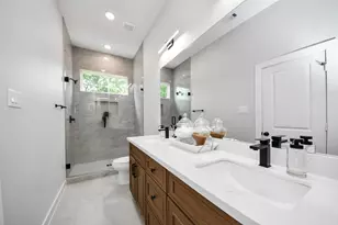 7910 Gladstone St, Houston, TX 77051 - Photo 6