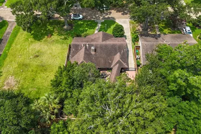 18319 Hereford Lane, Houston, TX 77058 - Photo 28