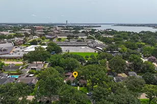 18319 Hereford Ln, Houston, TX 77058 - Photo 32