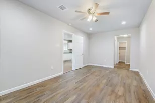 7310 Arnim St, Houston, TX 77087 - Photo 12