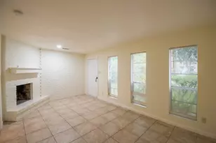 427 Sunset Dr, Dickinson, TX 77539 - Photo 2