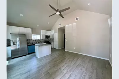 16733 E Hammon Street, Montgomery, TX 77316 - Photo 2