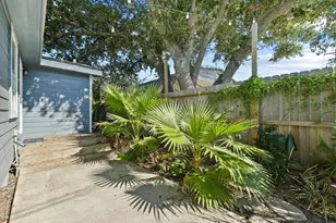 2614 59th St, Galveston, TX 77551 - Photo 22