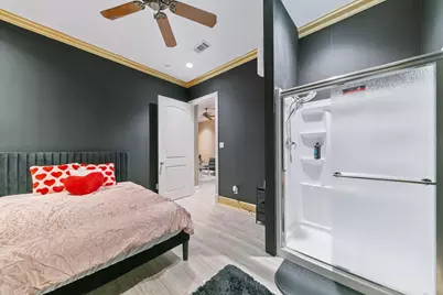 12832 Willow Centre Drive, Houston, TX 77066 - Photo 6