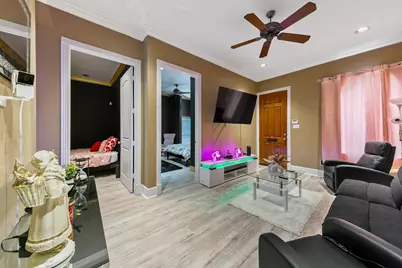 12832 Willow Centre Drive, Houston, TX 77066 - Photo 4